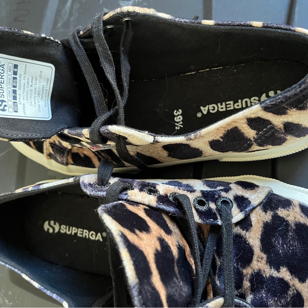 Superga Leopard Pattern Sneakers with Black Accents - Picture 3 of 4